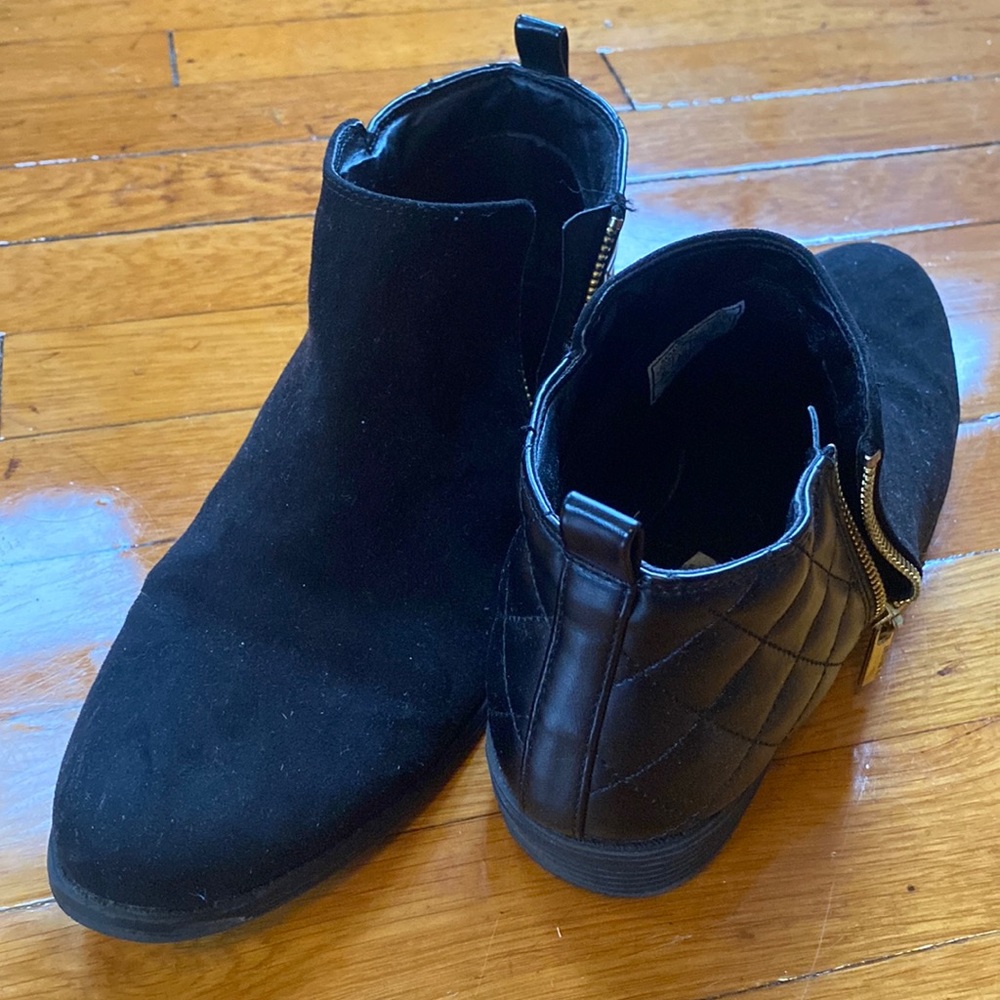 NINE WEST Black Booties